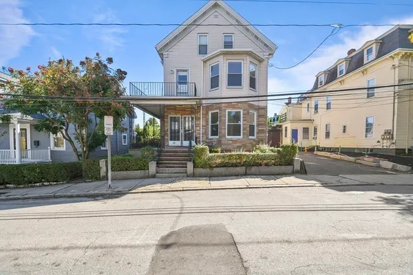 $4,000 | 88 Glen Street, Unit 2, Somerville, MA 02145
