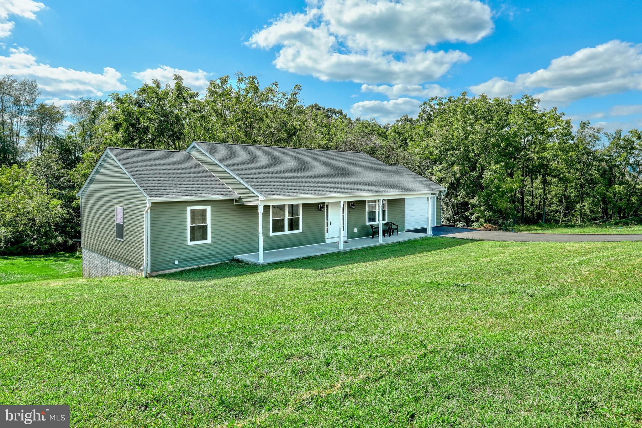 17 South Burns Road Spring Grove, PA 17362 - Photo 2 of 34
