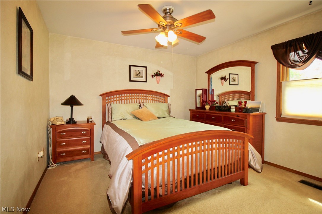 5433 Young Road Stow, OH 44224 - Photo 15 of 19 Master Bedroom