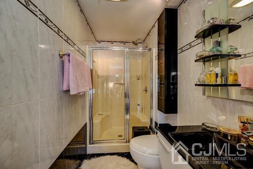 4806 Hana Road Edison, NJ 08817 - Photo 14 of 15 Gallery Image 14