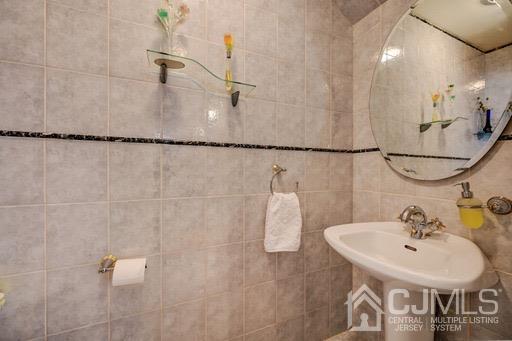 4806 Hana Road Edison, NJ 08817 - Photo 15 of 15 Gallery Image 15