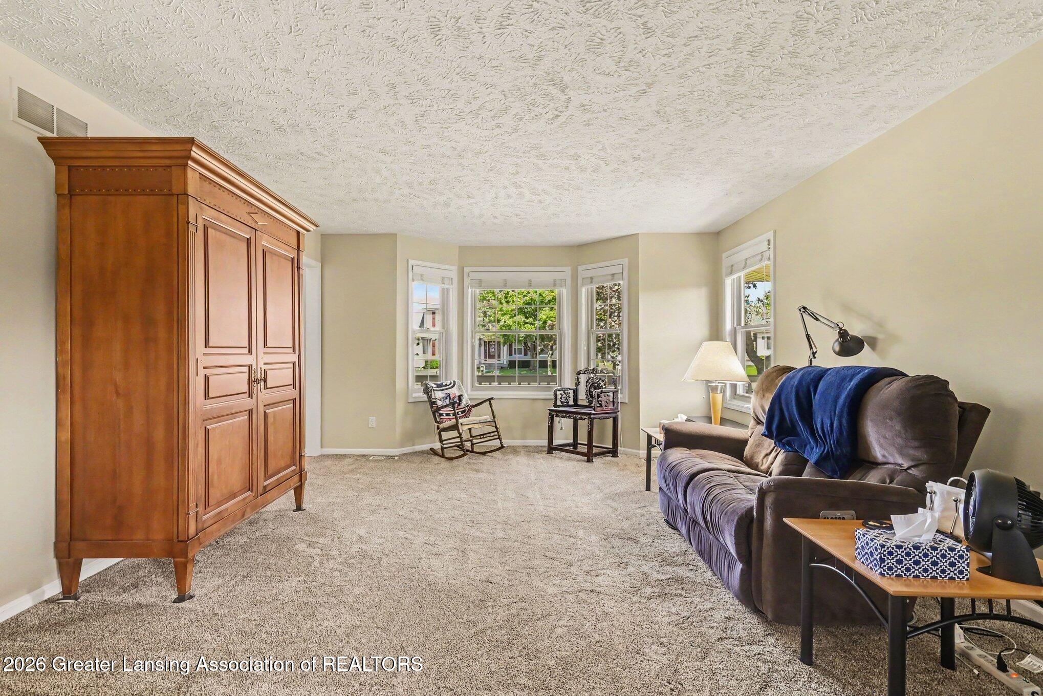 1113 Hawks Ridge Grand Ledge, MI 48837 - Photo 7 of 45 010_file_3357