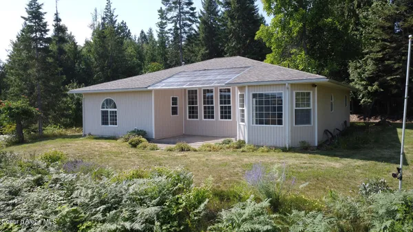 $650,000 | 271 Windswept Court, Naples, ID 83847