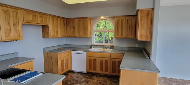 $650,000 | 271 Windswept Court, Naples, ID 83847