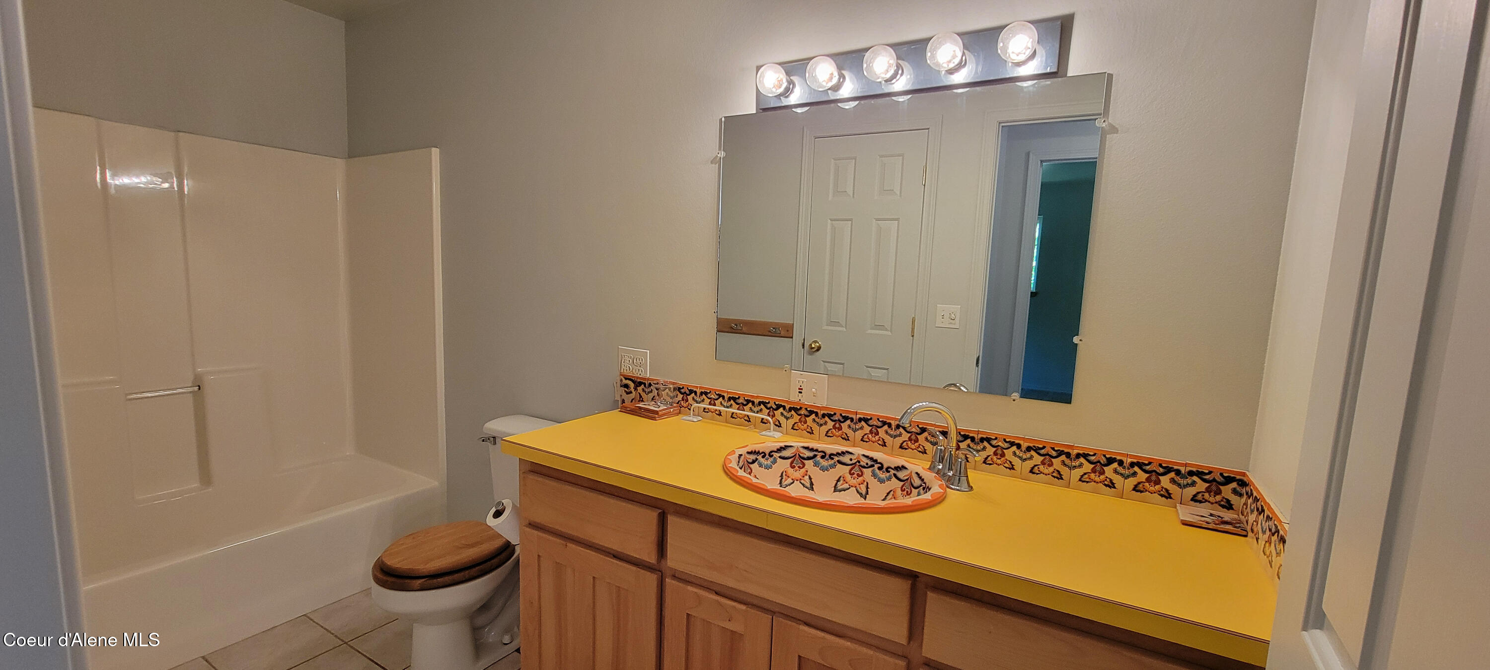 271 Windswept Court Naples, ID 83847 - Photo 18 of 38 2nd Full Bath