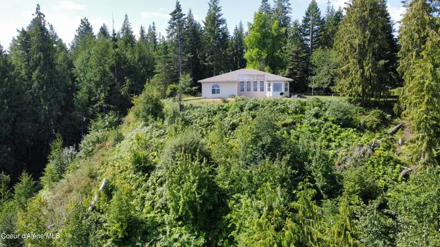 $650,000 | 271 Windswept Court, Naples, ID 83847