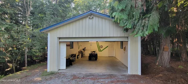 $650,000 | 271 Windswept Court, Naples, ID 83847