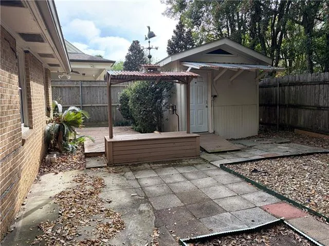 $2,250 | 210 East William David Parkway, Metairie, LA 70005