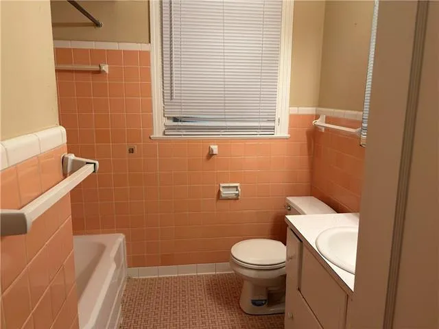 $2,250 | 210 East William David Parkway, Metairie, LA 70005