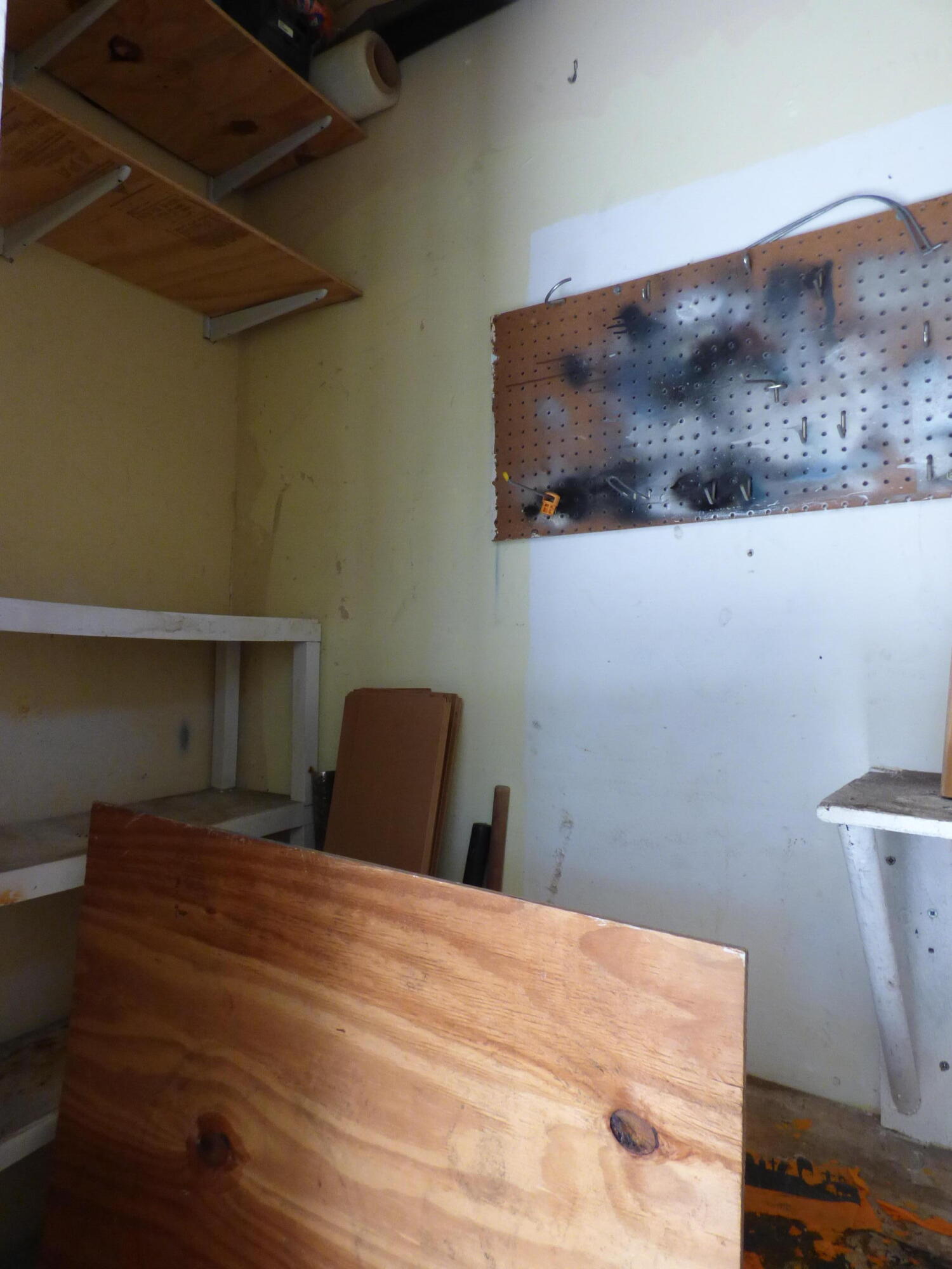 132 South Cypress Road, Unit 514 Pompano Beach, FL 33060 - Photo 23 of 48 a bedroom with a bed and a wall painting