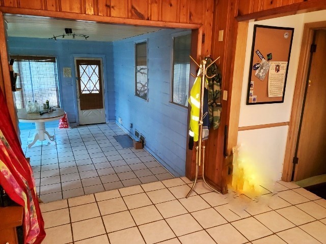 717 Normal Road DeKalb, IL 60115 - Photo 3 of 18