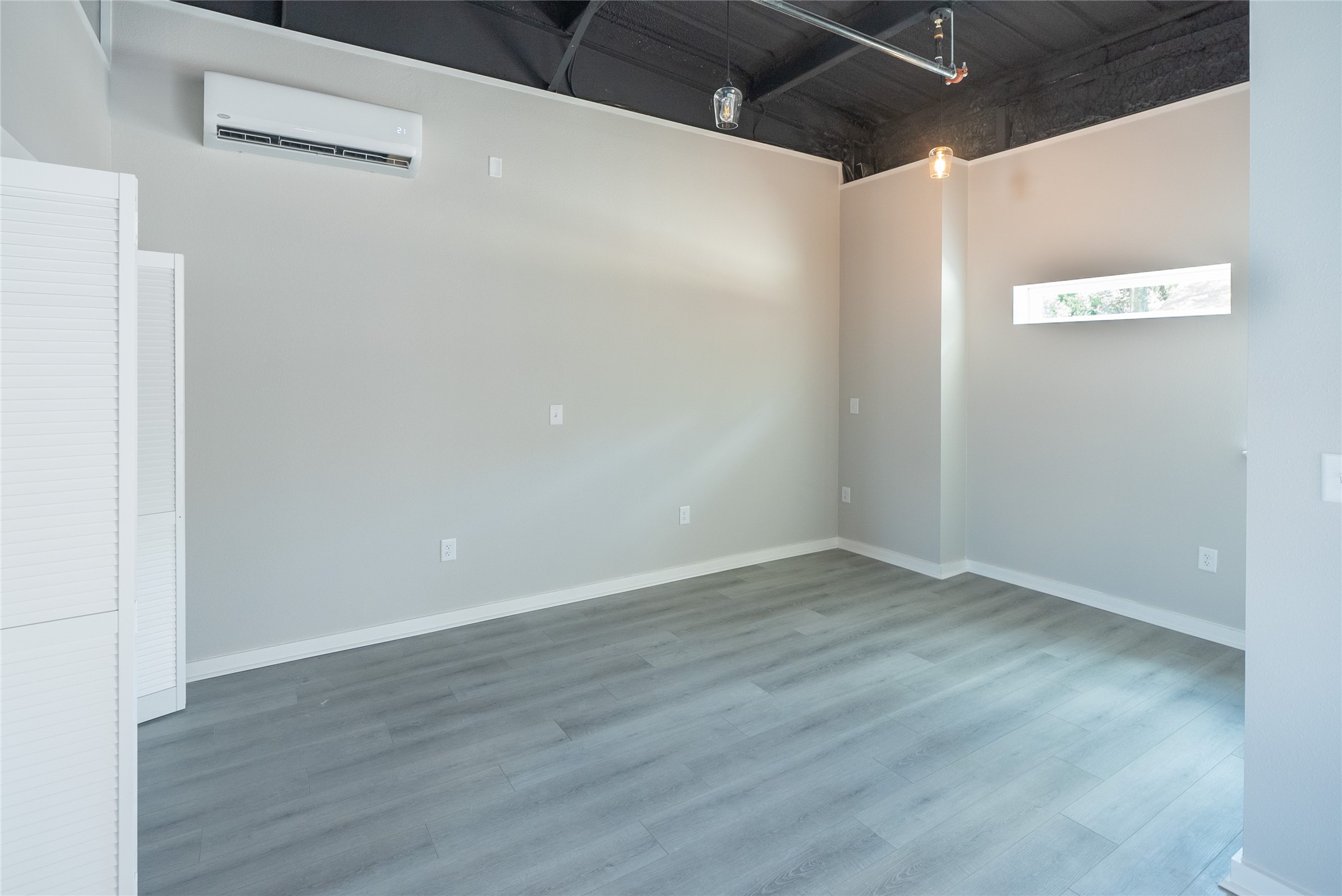 2612 Castle Street, Unit H Waller, TX 77484 - Photo 5 of 11 a view of small space