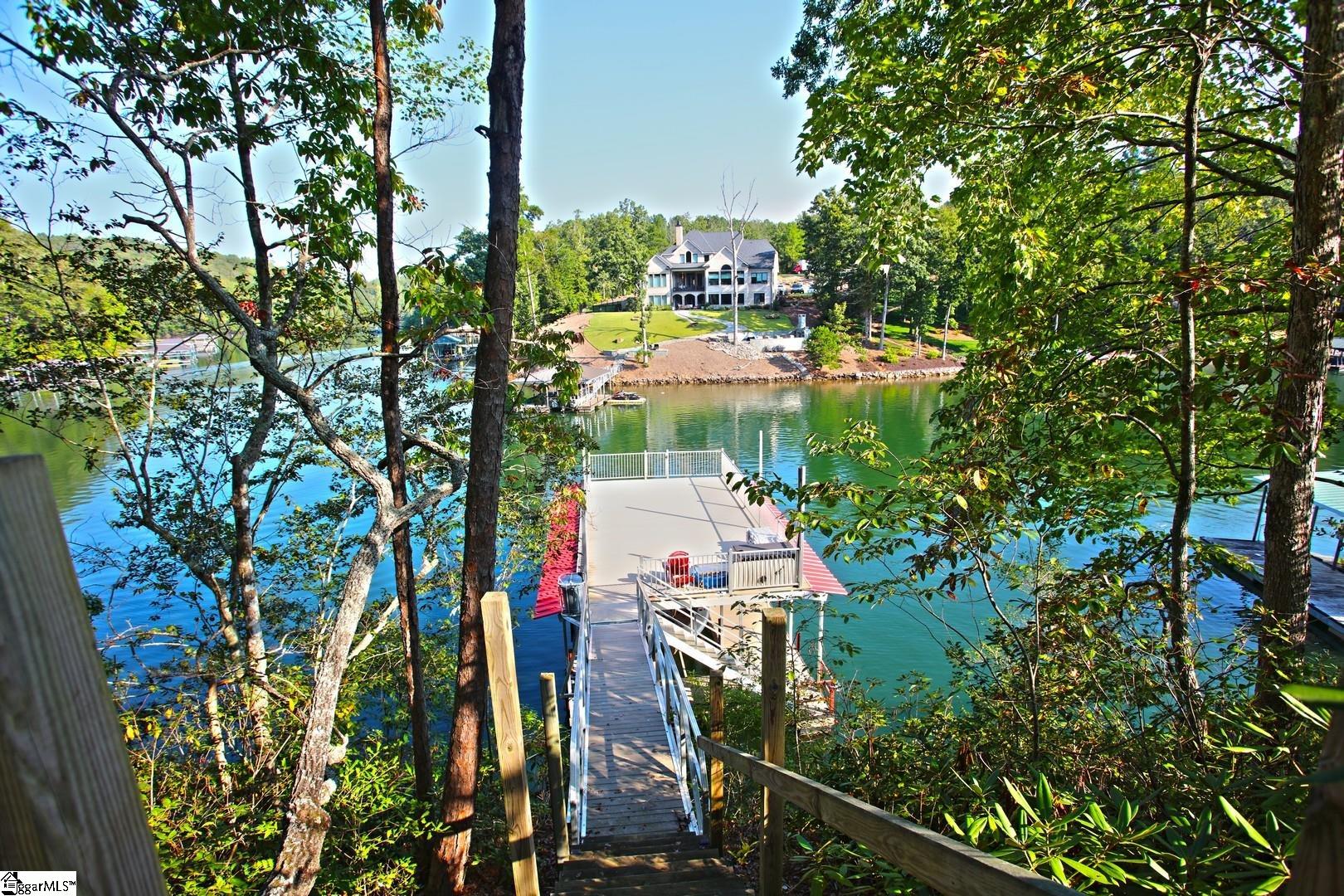 77 Harbor Point Seneca, SC 29672 - Photo 3 of 49 Gallery Image 3