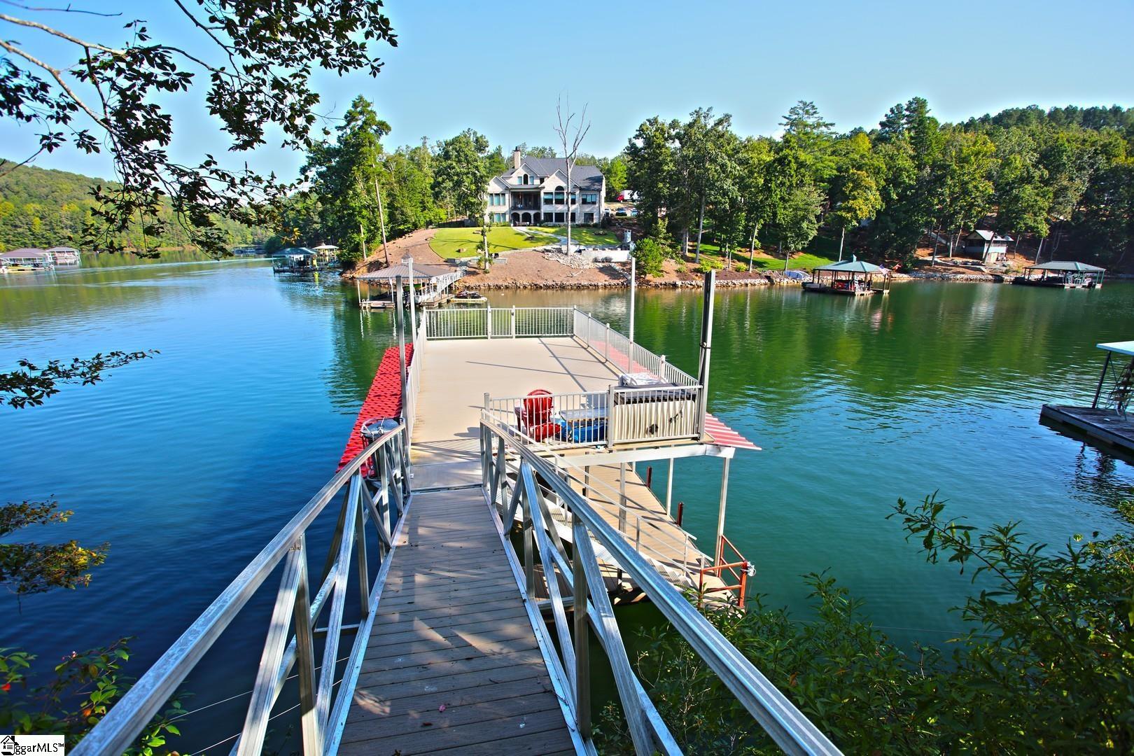 77 Harbor Point Seneca, SC 29672 - Photo 4 of 49 Gallery Image 4