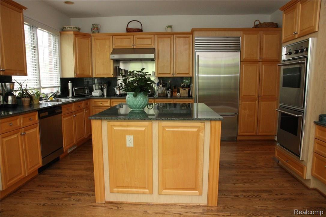 180 Baldwin Road Birmingham, MI 48009 - Photo 11 of 26 10.JPG