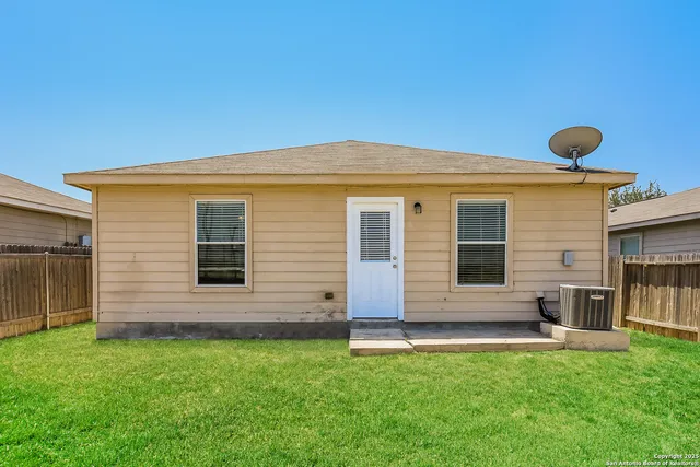 $1,510 | 5611 Forest, San Antonio, TX 78252