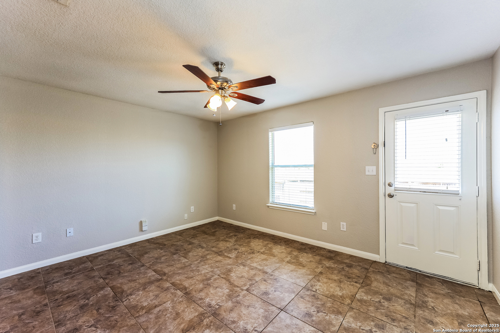 5611 Forest San Antonio, TX 78252 - Photo 3 of 16