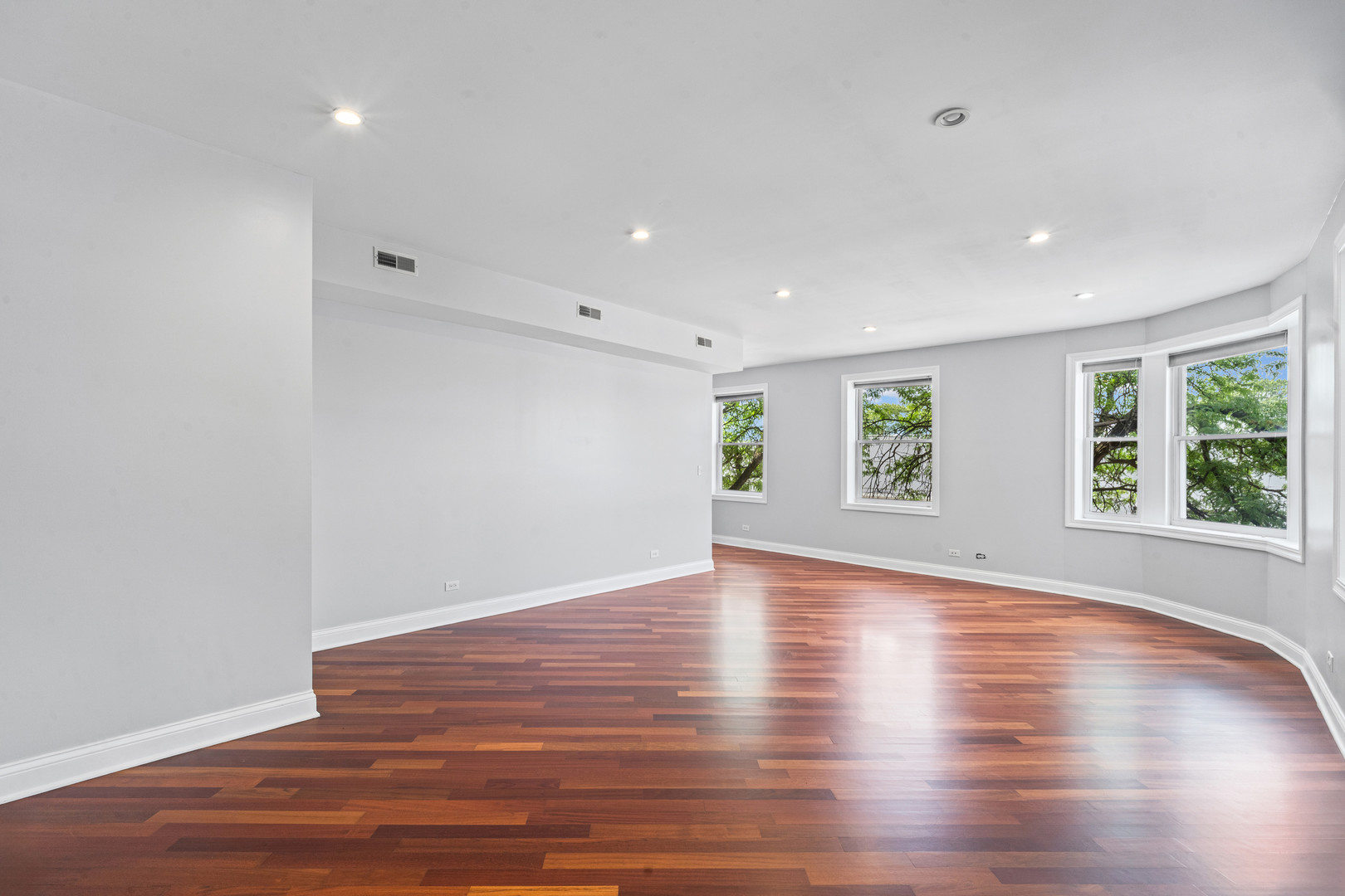 5124 West Irving Park Road, Unit 2 Chicago, IL 60641 - Photo 3 of 15