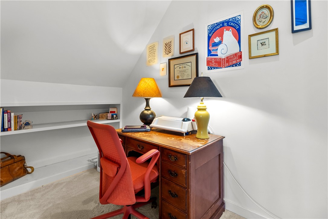 8 Linden Road Barrington, RI 02806 - Photo 12 of 37
