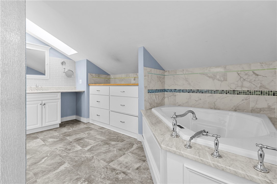 8 Linden Road Barrington, RI 02806 - Photo 18 of 37