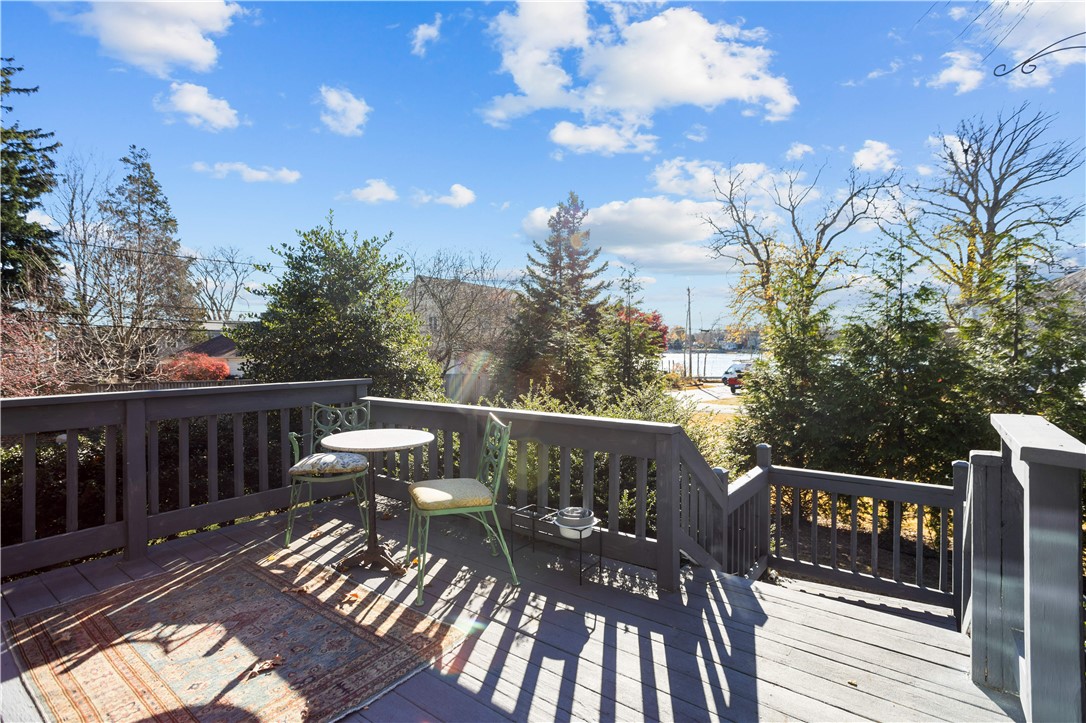 8 Linden Road Barrington, RI 02806 - Photo 19 of 37