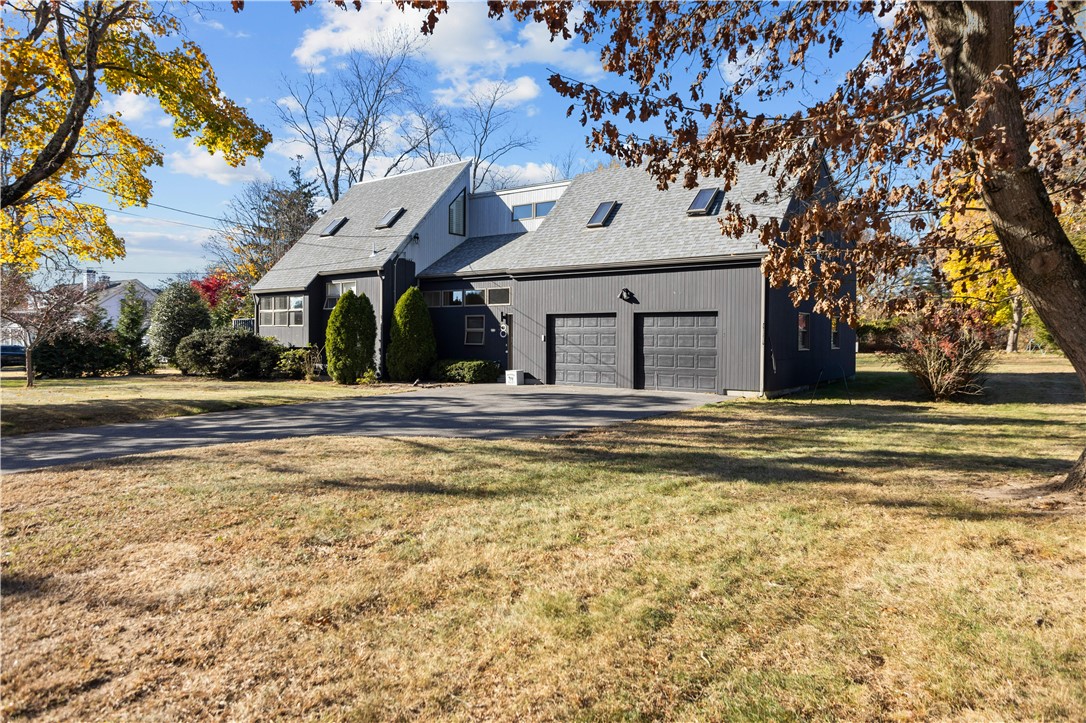 8 Linden Road Barrington, RI 02806 - Photo 2 of 37