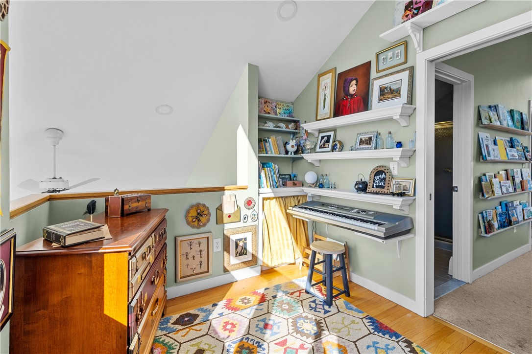 8 Linden Road Barrington, RI 02806 - Photo 26 of 37