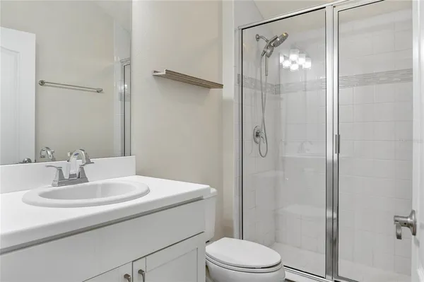 $2,400 | 989 Maypole Drive, Apopka, FL 32703