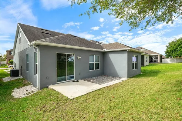 $2,400 | 989 Maypole Drive, Apopka, FL 32703