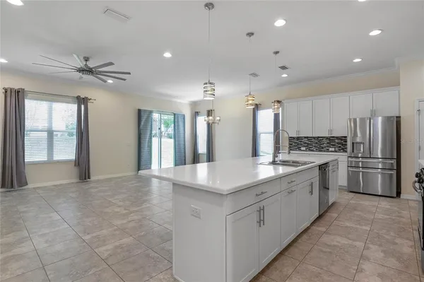 $2,400 | 989 Maypole Drive, Apopka, FL 32703