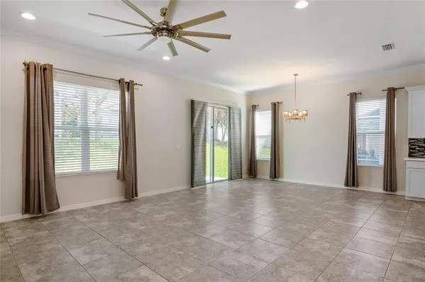 $2,400 | 989 Maypole Drive, Apopka, FL 32703