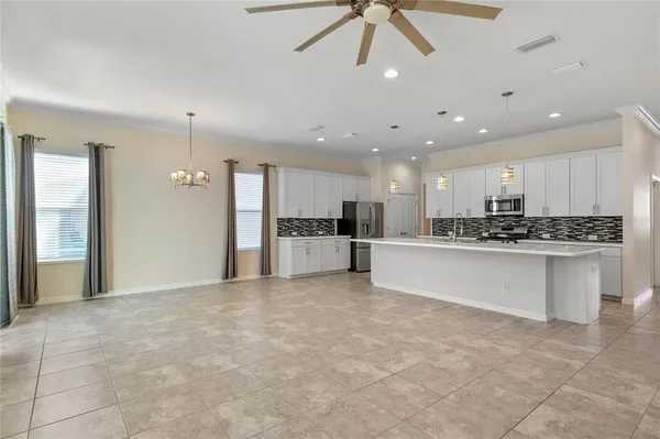 $2,400 | 989 Maypole Drive, Apopka, FL 32703