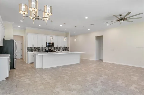 $2,400 | 989 Maypole Drive, Apopka, FL 32703