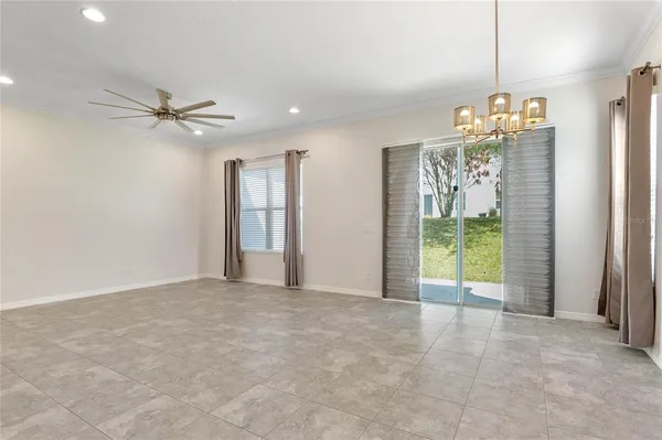 $2,400 | 989 Maypole Drive, Apopka, FL 32703