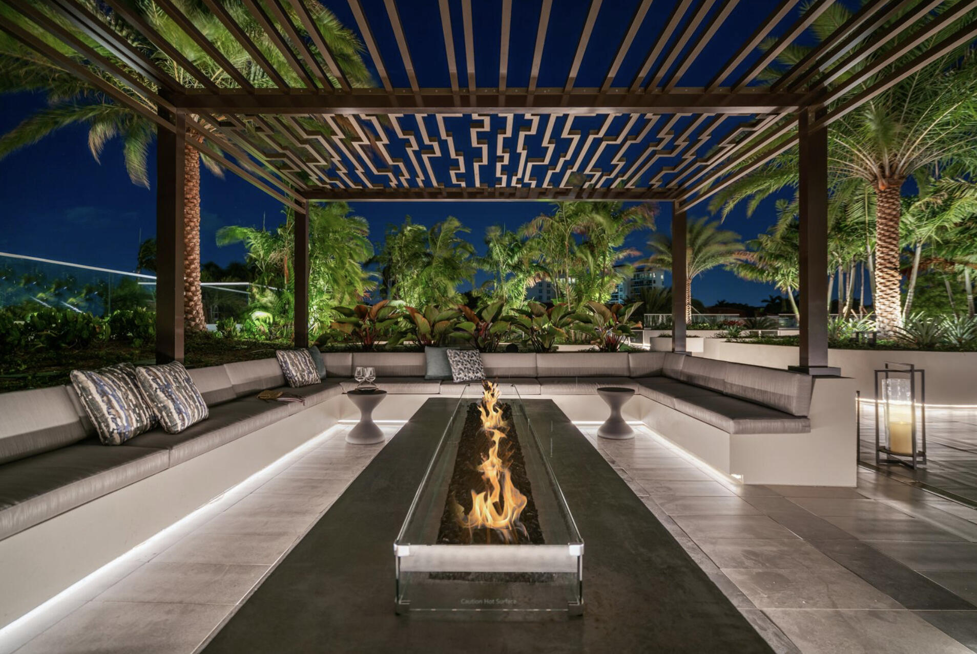 200 Southeast Mizner Boulevard, Unit 609 Boca Raton, FL 33432 - Photo 32 of 38 Firepit