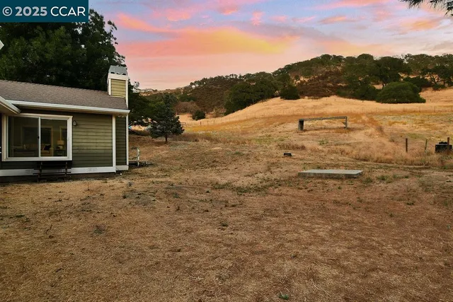 a view of balcony with city view