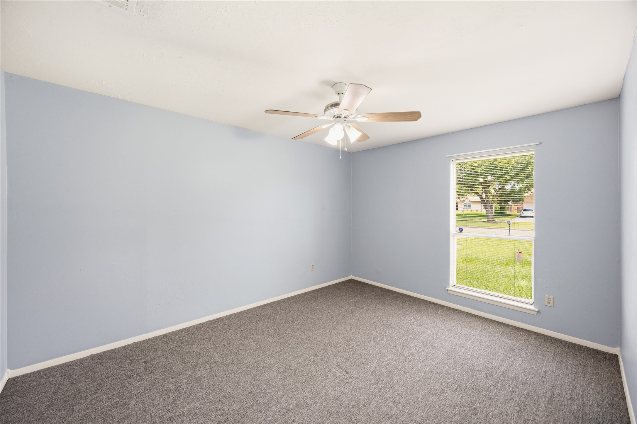 2907 West Greens Road Houston, TX 77067 - Photo 22 of 29 Bedroom 3