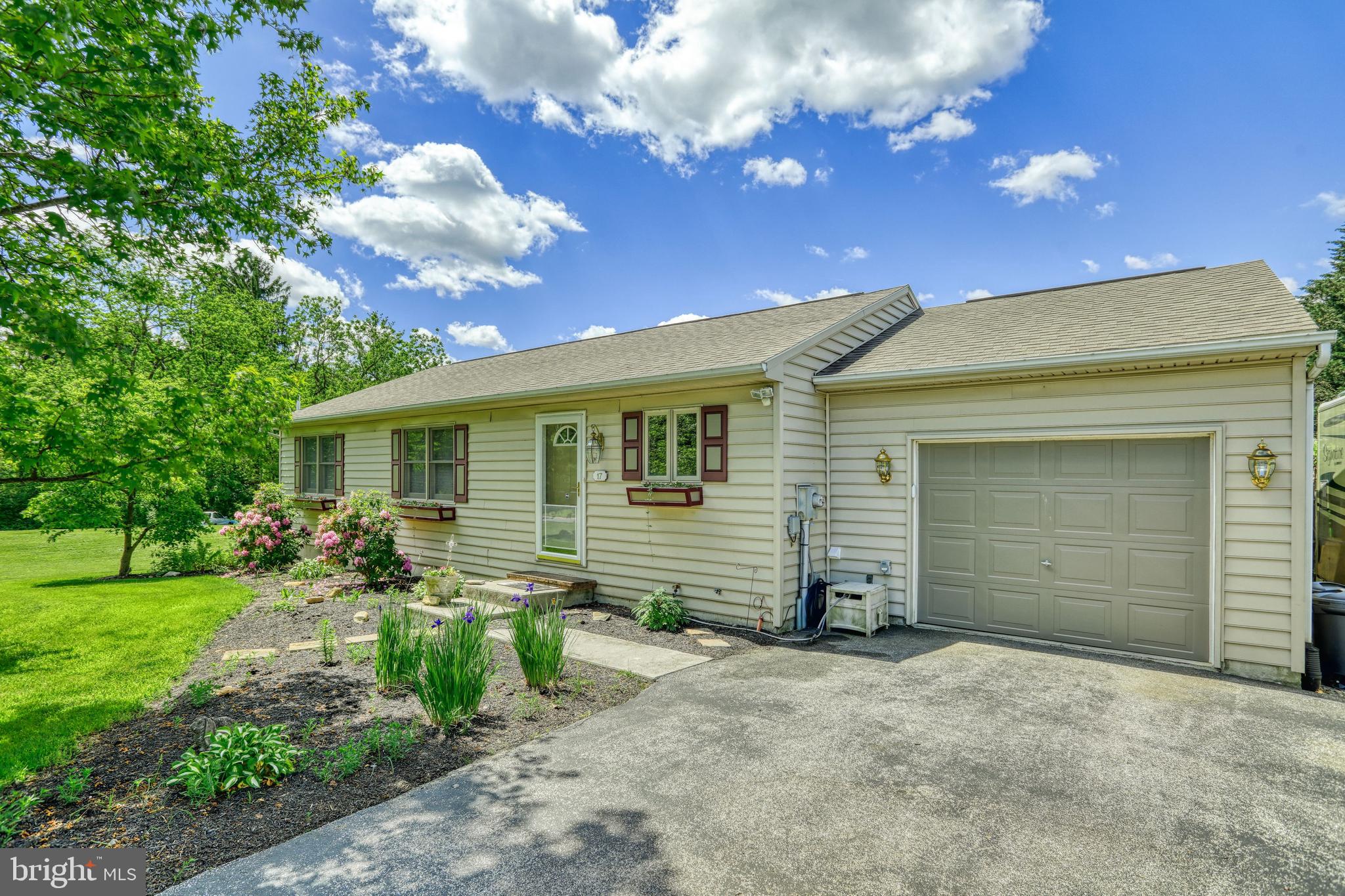 17 Cold Springs Road Dillsburg, PA 17019 - Photo 1 of 48 Gallery Image 1