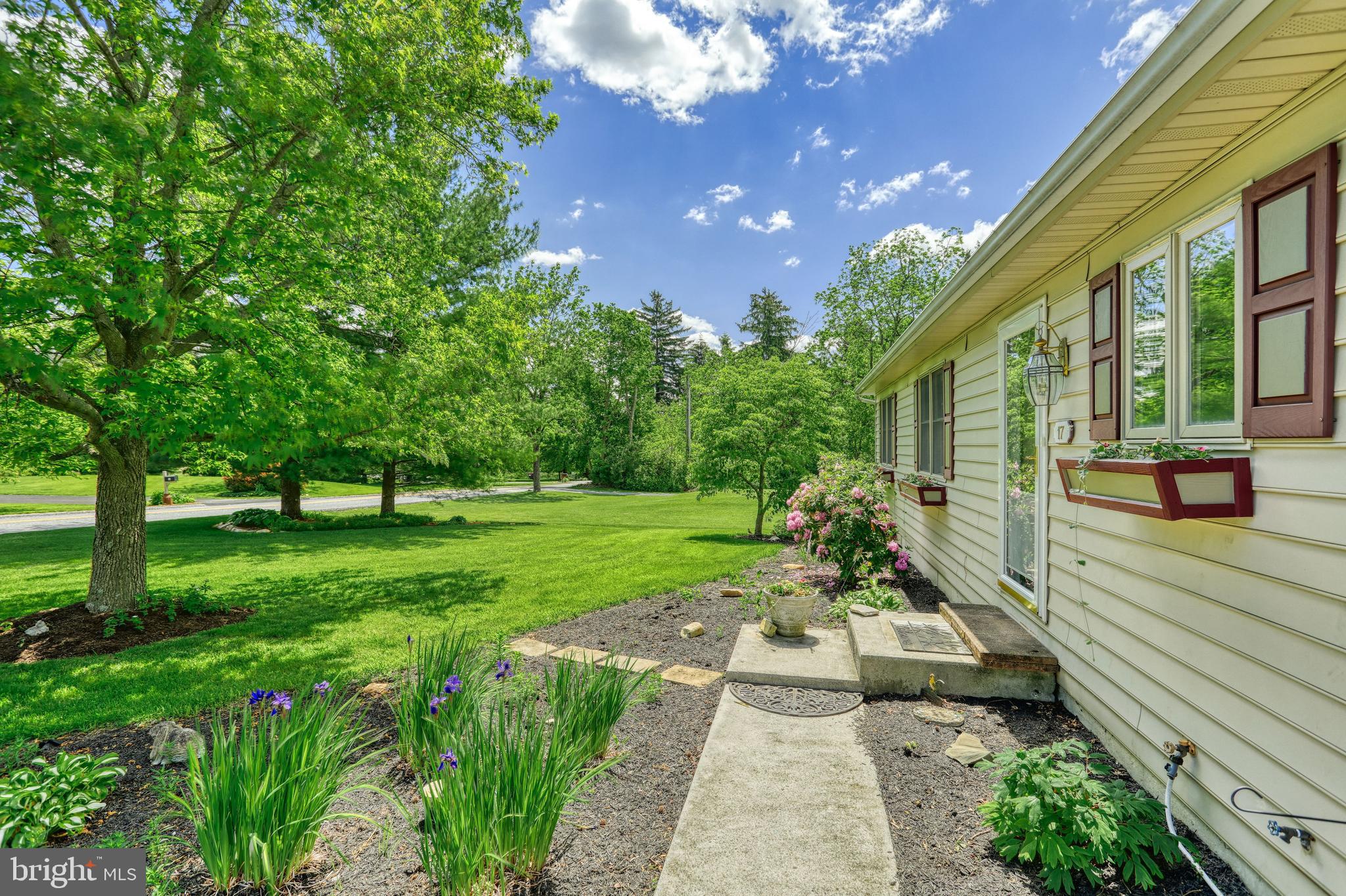 17 Cold Springs Road Dillsburg, PA 17019 - Photo 2 of 48 Gallery Image 2
