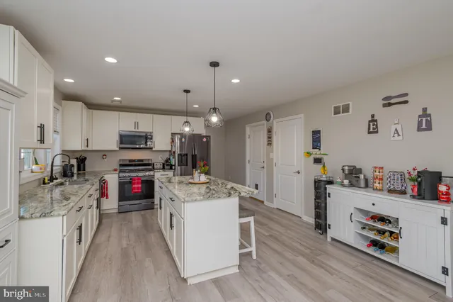 $550,000 | 20 Wagner Street, Hamilton, NJ 08610