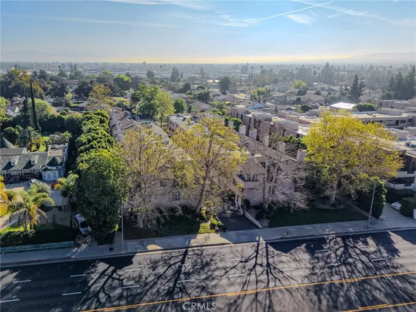 $619,999 | 7904 Topanga Canyon Boulevard, Unit 3, Canoga Park, CA 91304