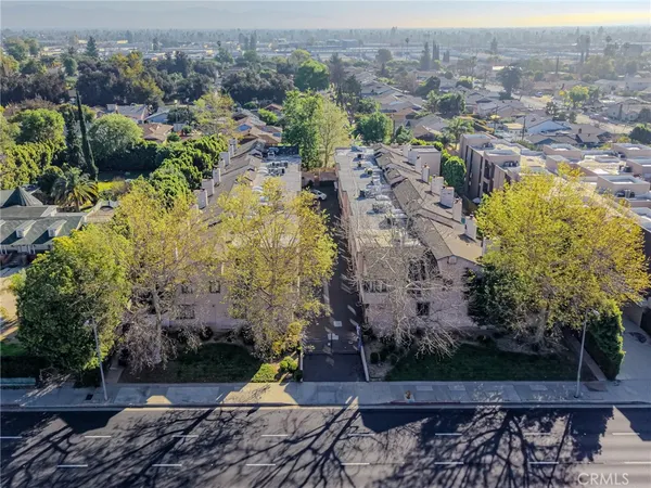 $599,999 | 7904 Topanga Canyon Boulevard, Unit 3, Canoga Park, CA 91304