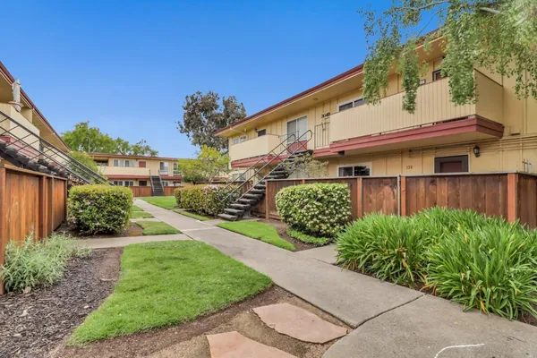 $559,000 | 3049 Los Prados Street, Unit 223, San Mateo, CA 94403