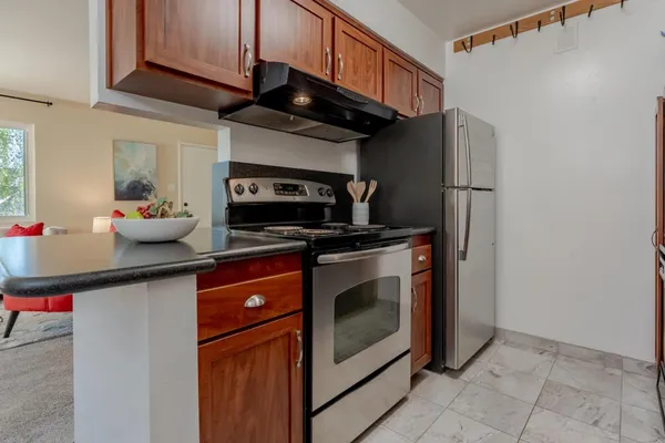 $559,000 | 3049 Los Prados Street, Unit 223, San Mateo, CA 94403