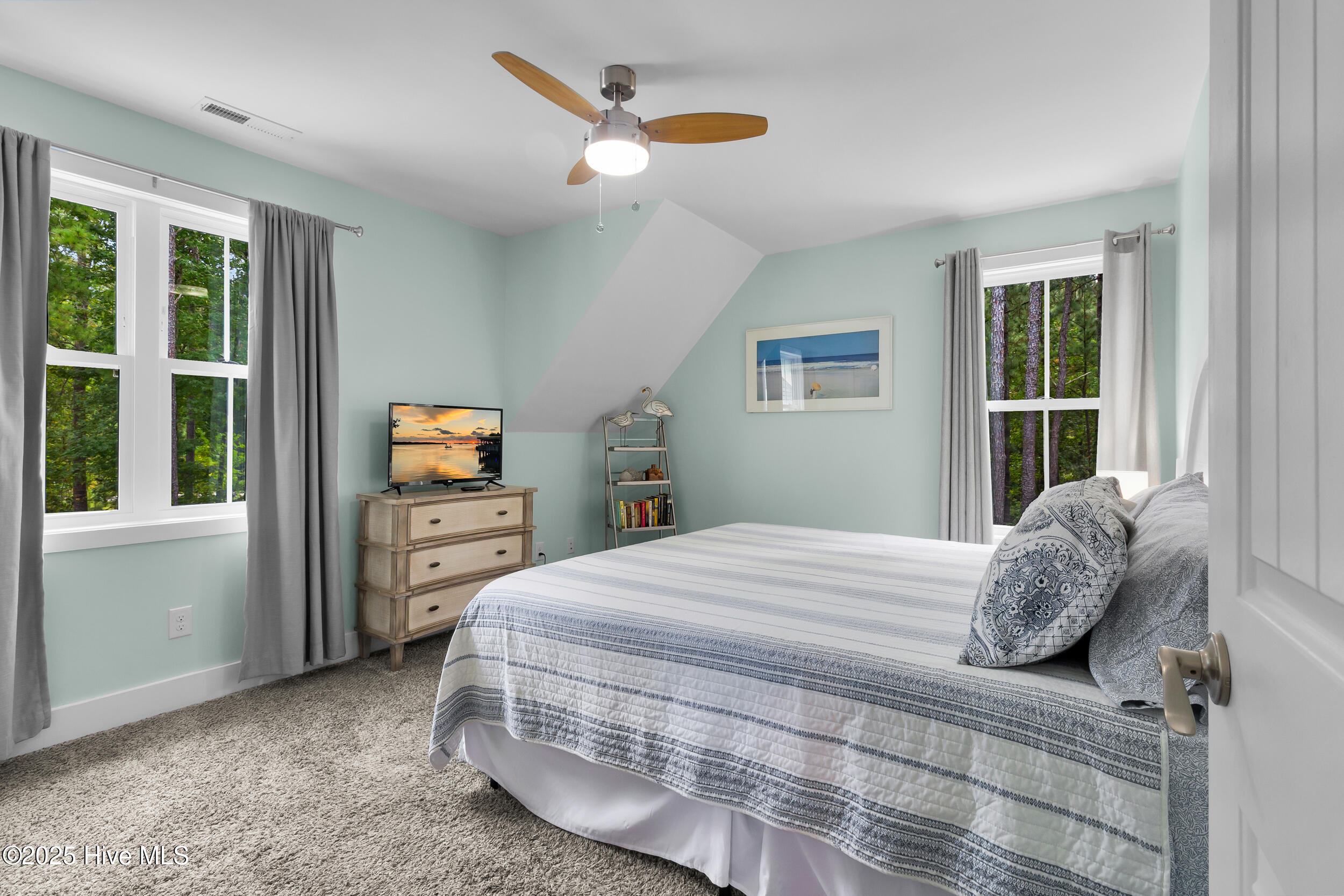 956 Mill Creek Road, Unit A Minnesott Beach, NC 28510 - Photo 19 of 40 Bedroom 2