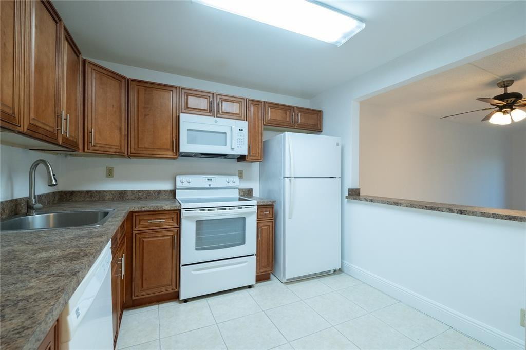 9233 Southwest 8th Street, Unit 222 Boca Raton, FL 33428 - Photo 3 of 29 Photo 3