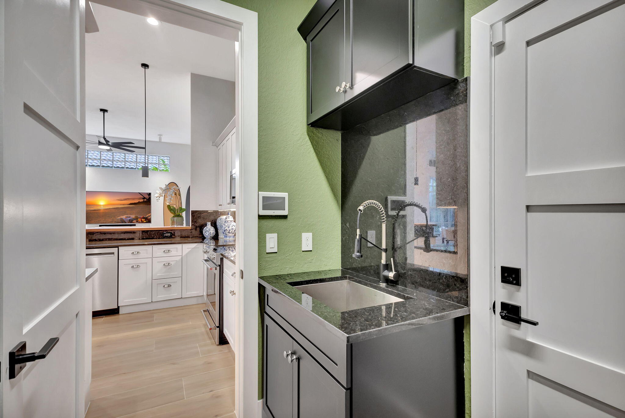 108 Palmfield Way Jupiter, FL 33458 - Photo 18 of 40 Laundry Sink & Kitchen