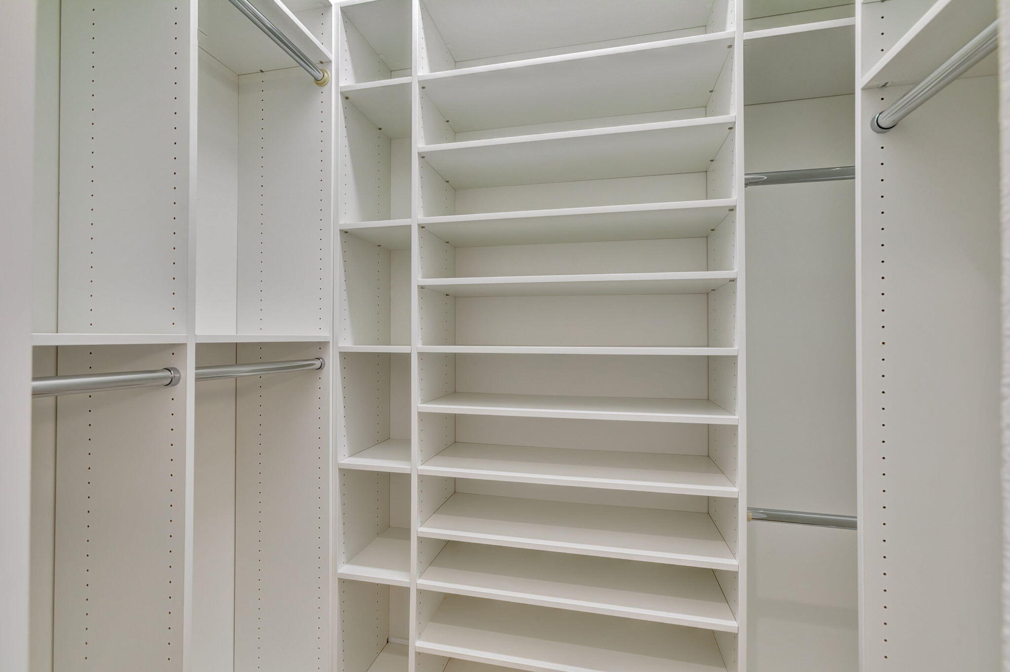 108 Palmfield Way Jupiter, FL 33458 - Photo 24 of 40 Primary Walk-In Closet