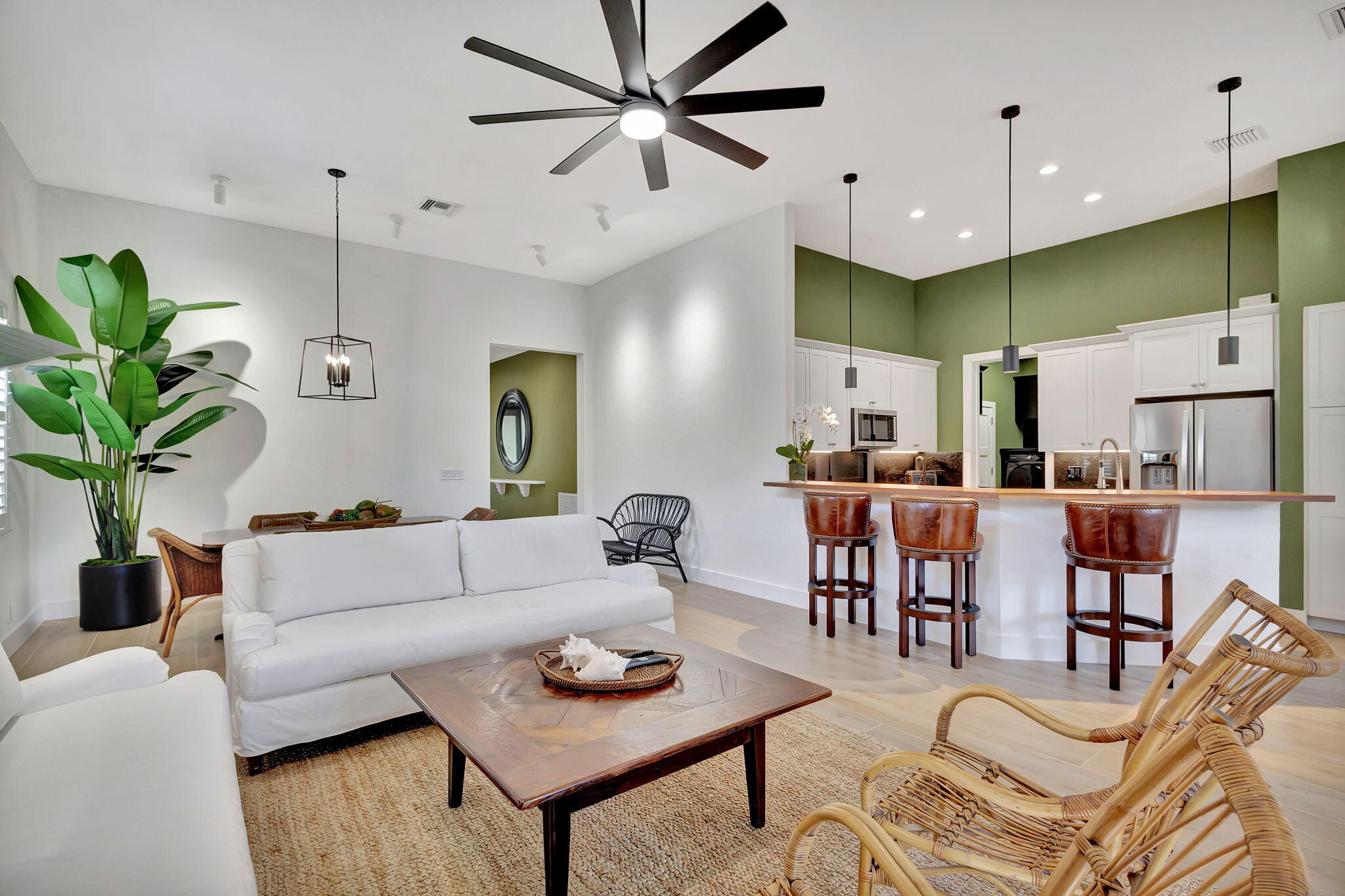 108 Palmfield Way Jupiter, FL 33458 - Photo 7 of 40 Living Room & Kitchen