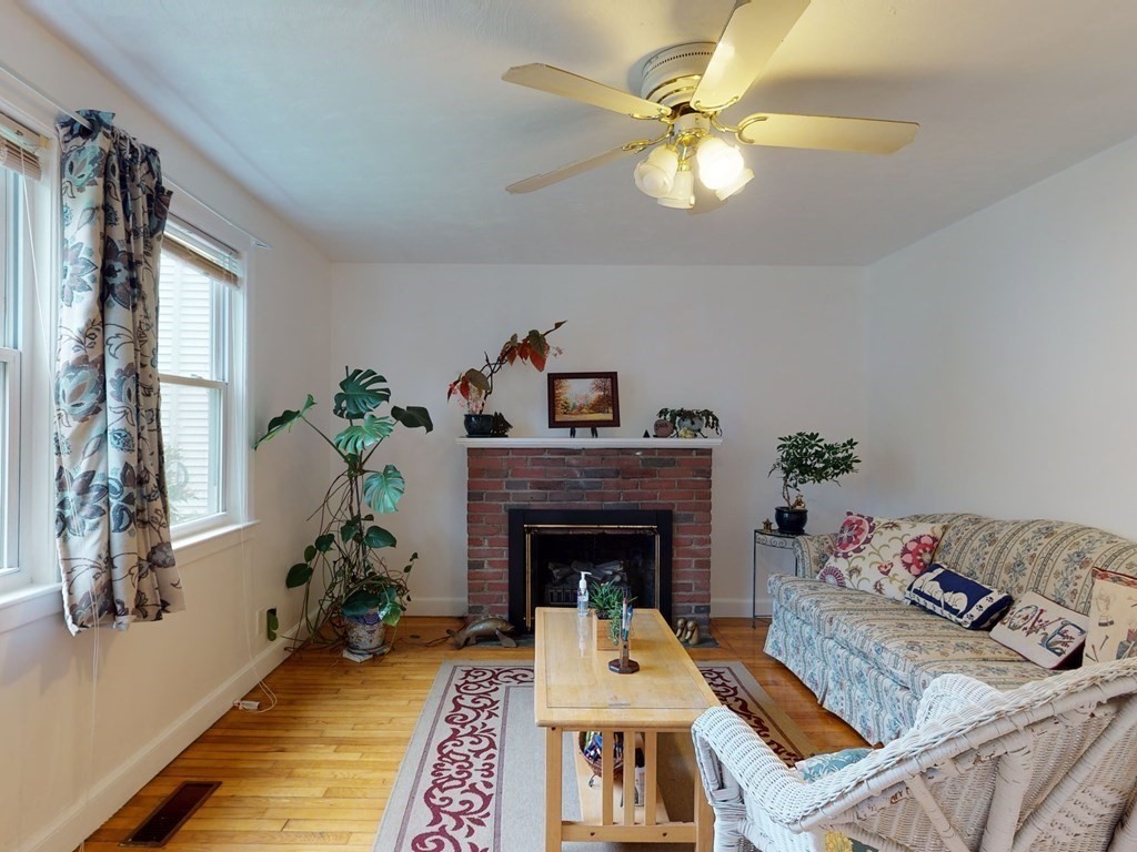 81 Brayton Road Boston, MA 02135 - Photo 9 of 31 Gallery Image 9